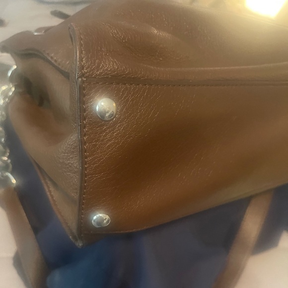 Michael Kors East West Hamilton Bag - Picture 11 of 15